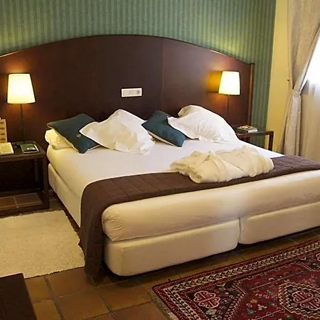 Hotel L'estacio 3*